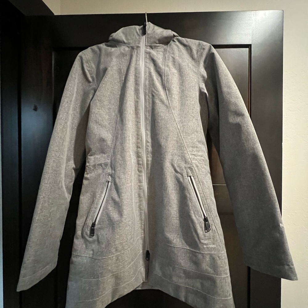 Women’s North face winter coat.